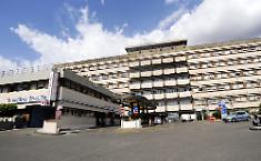 Deceduta la donna travolta dagli scatoloni al Policlinico