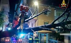 Villaggi e palazzine al centro al buio: Tipoldo, Giampilieri Superiore, Pezzolo e Via Natoli senza corrente