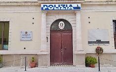 Finti carabinieri truffano un&rsquo;anziana: coppia di pregiudicati bloccata sull&rsquo;A20 dopo la fuga