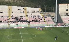 Messina ribaltato in casa, esce tra i fischi: "Togliete la maglia"