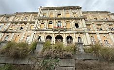 Riqualificazione dell'ex ospedale Regina Margherita in stallo: gare revocate, ricorsi e burocrazia allungano i tempi