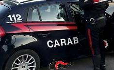 Fugge dai domiciliari e forza un posto di blocco: arrestato a Sant&rsquo;Alessio Siculo un 41enne senza assicurazione
