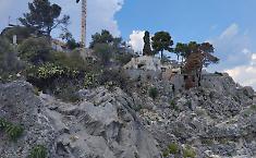 Ex villaggio Le Rocce di Taormina: cantiere fermo, &egrave; bufera sull&rsquo;ambiente