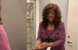 Coronavirus, Gloria Gaynor su TikTok al ritmo del suo "I Will Survive"