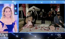 La “sceneggiata siciliana” di Clizia Incorvaia  e Paolo Ciavarro: l'ira della D'Urso (e dei social)