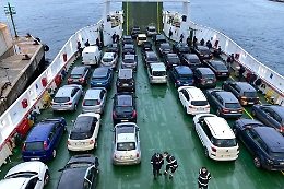 Sicilia, confini aperti e stop alla quarantena: firmati decreto e ordinanza, ecco tutte le  novit&agrave;