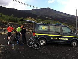 Due ciclisti in difficoltà sull'Etna soccorsi dal soccorso alpino
