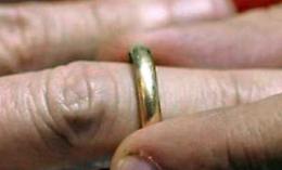 Palermo, donna muore in ospedale e dal cadavere sparisce la fede nuziale