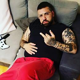 Minacciò consigliere in video, indagini chiuse per neomelodico Pandetta