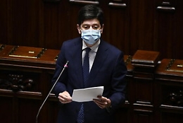 Covid, Speranza: &laquo;Se non si piega curva contagi, sistema sanitario non regger&agrave;&raquo;