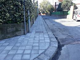 San Gregorio (Ct): "I marciapiedi lasciateli ai pedoni"