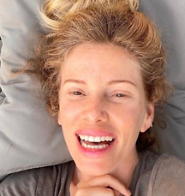 Alessia Marcuzzi su Instagram "senza trucco e senza inganno" lancia una sfida