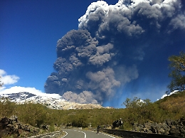 Cos&igrave; l'Etna si "ricarica" in due minuti