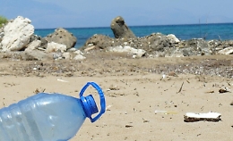 Ambiente, il Codacons chiede alla Regione di istituire le spiagge plastic free