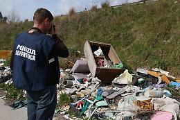 Emergenza rifiuti, il ministero non fa sconti: Costa in Sicilia per valutare l'operato del commissario Musumeci