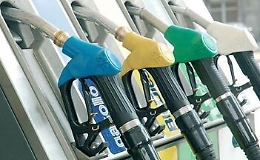 Rincari benzina, +8.600 euro di costi per ogni Tir