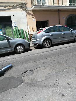 &laquo;Catania, un lavoratore "abusivo" officina che occupa tutta la banchina&raquo;