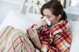 L' influenza sta per toccare il picco, colpa anche di un virus "imprevisto"