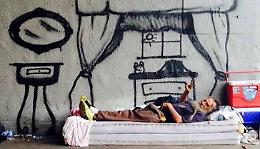 Bivacco sarà sanzionato a Catania: ordinanza del sindaco Pogliese