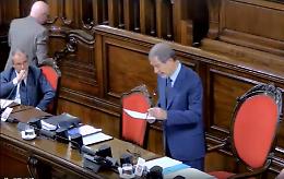 Le opposizioni e la relazione di metà mandato di Musumeci: «90 minuti di niente»