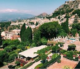 Il turismo riaccende i motori a Taormina: riaprono i Belmond hotels