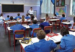 Messina, insegnante “manesco” sospeso dal servizio