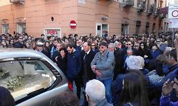 Ai funerali di Nicoletta il dolore del padre: «Non sono riuscito a salvarla»