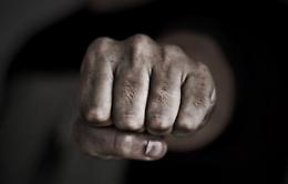 S. Teresa Riva, un pugno in faccia all'uscita dalla discoteca: 27enne è grave