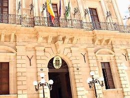 Siracusa, «straordinari sospetti con i soldi per l'infanzia»