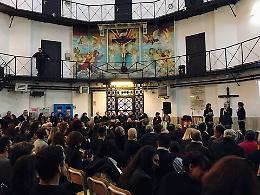 Detenuti-scrittori oltre le sbarre in cerca di felicità