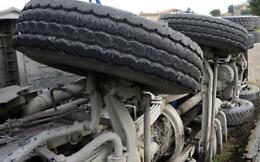 Santa Venerina, si ribalta una betoniera, muore operaio catanese