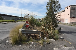 Catania, zona industriale in abbandono
«Così Comune e Irsap bloccano i lavori»
