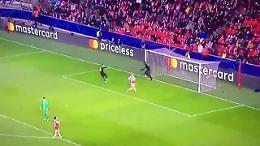 La "telecronaca tifosa" di Lele Adani che ha fatto infuriare gli abbonati di Sky