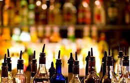 Palermo, Orlando vieta vendita di bevande in bottiglia dalle ore 21 alle 7