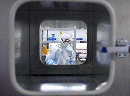 Pazienti dimessi con saturazione al 92% e ancora infetti: medici catanesi in rivolta