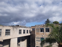 San G. La Punta (Ct): l'Istituto Polivalente cade a pezzi