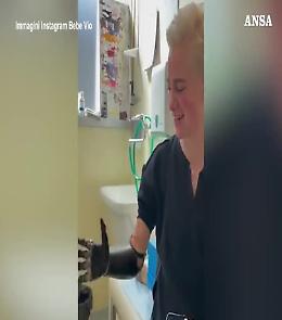 La scelta di Bebe Vio su nuovi "mani e piedi": «Quale vi piace di più»?