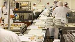 Catania, il cuoco della mensa ospedaliera rubava la spesa tutte le mattine: denunciato