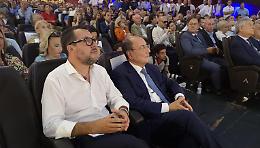 Riecco il Politeama “Topos” e “Polis” del centrodestra panelle&amp;champagne