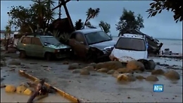 Frana a Ischia: le auto trascinate nel mare, dispersa una famiglia di quattro persone