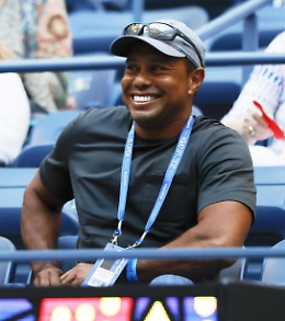 Golf: Woods infortunato, slitta rientro sul green