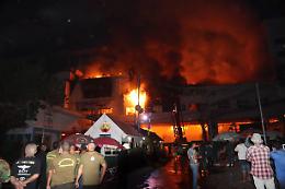Cambogia: sale a 25 numero vittime in incendio casinò