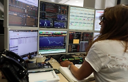 Borsa: Milano lima il rialzo, bene le utility e l'energia