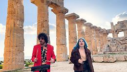 I musicisti catanesi «La Dìva» cantano la sigla di Viva Rai2