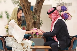Attesa per le nozze reali tra il principe ereditario Hussein e l'architetto saudita