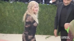 Madonna in ospedale per «una grave infezione batterica». Tour mondiale rinviato
