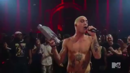 Lo show di Damiano al gala dei Video Music Award: ai Maneskin il premio &laquo;Best Rock&raquo;