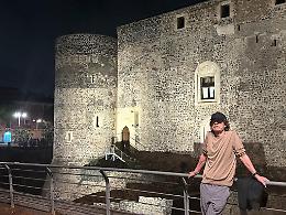 Mick Jagger a spasso per Catania: il mito del rock pazzo per la Sicilia