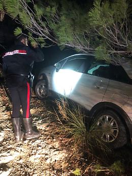 Pensionato in stato confusionale si perde con l'auto: i carabinieri localizzano il cellulare