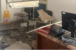 Palermo, crolla controsoffitto in un laboratorio: paura all'ospedale Cervello